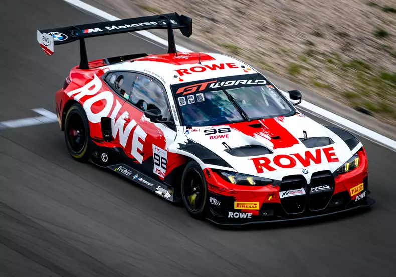 P90653554_highRes_nuerburgring-ger-27-