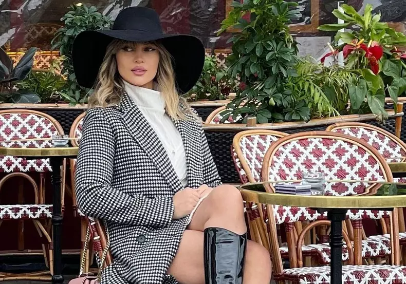 Lora, ședință foto provocatoare în Paris. Cum s-a pozat alături de iubitul ei. „Flirt în Paris” (17)
