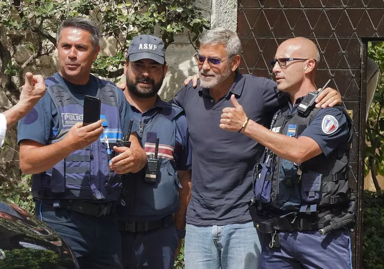 George Clooney, un star fără pretenții. Ce a acceptat să facă în timpul vacanței din Nisa