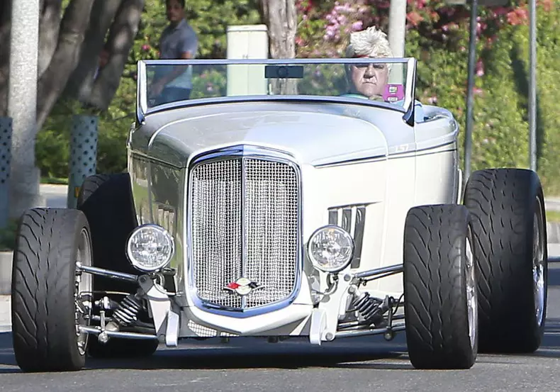 Exclusive... Jay Leno Cruising Around Beverly Hills