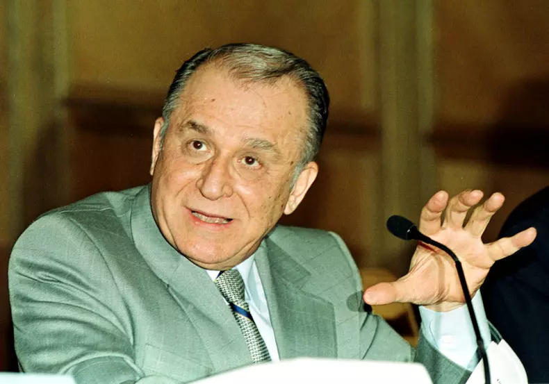 Ce avere avea Ion Iliescu  (7)