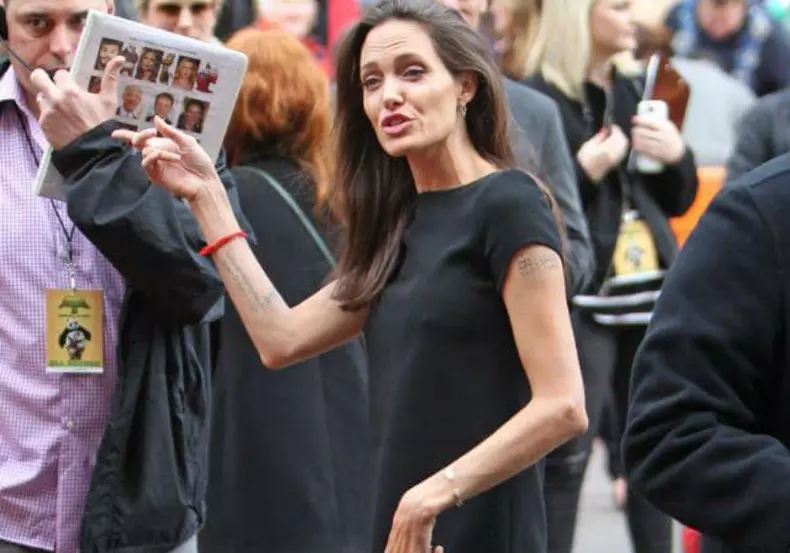 are-scary-skinny-angelina-jolie-s-kids-trying-to-force-her-to-eat-1