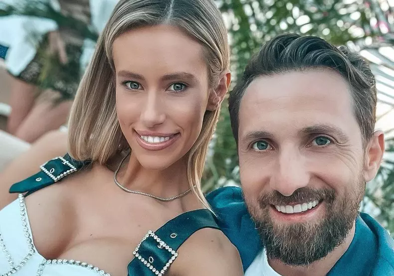 Gabriela-Prisacariu-a-pozat-goala-in-vacanta-4-2