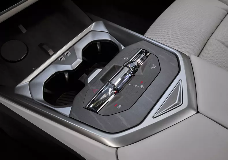 P90646031_highRes_bmw-ix5-60-xdrive-06
