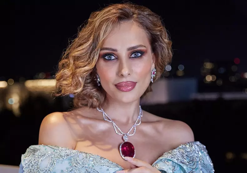 Iulia Vantur