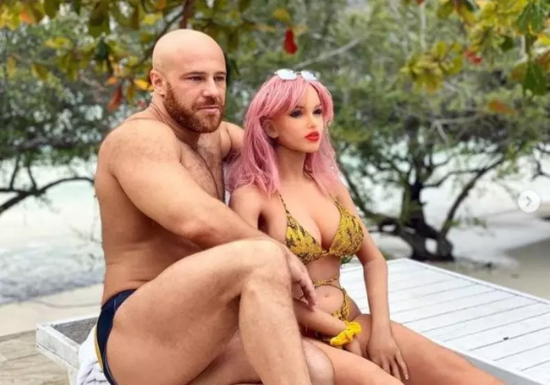 OTVjOGU1MjRlMThiZDZhZGZiNmQ2YTY3YzhhOTUw.thumb_