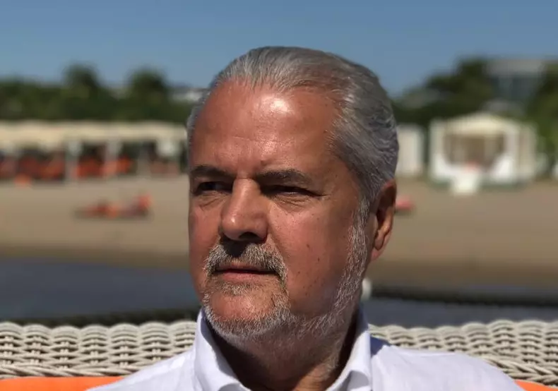 Avere-Adrian-Nastase-6