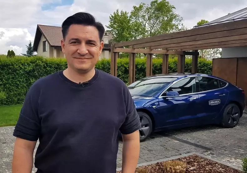 70807152_2605897426127388_1021469331818545152_n