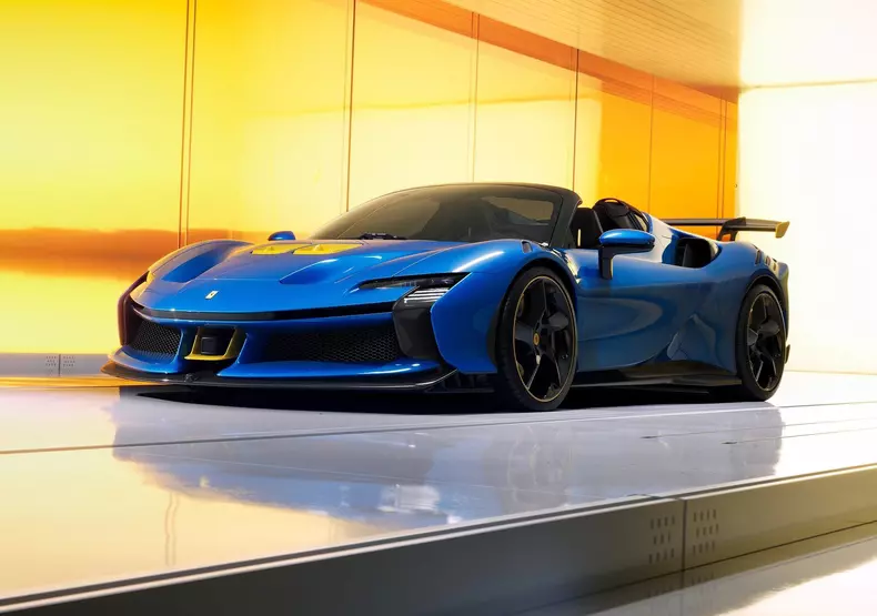 Ferrari-SF90_XX_Spider-2024-1600-01
