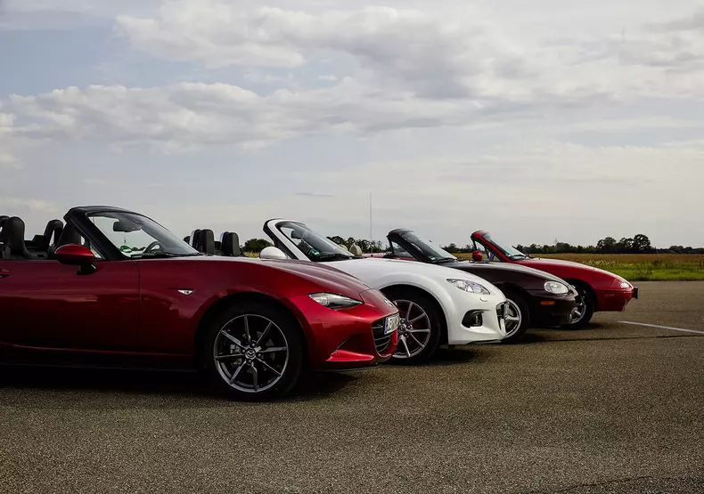 web_MX-5_AllGen_Exterior_007_highres