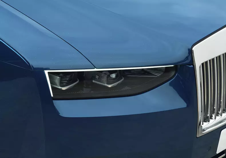 P90572192_highRes_rolls-royce-ghost-se