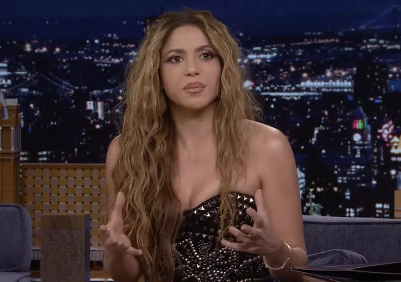 Shakira sur le plateau de l'émission "The Tonight Show Starring Jimmy Fallon" à New York