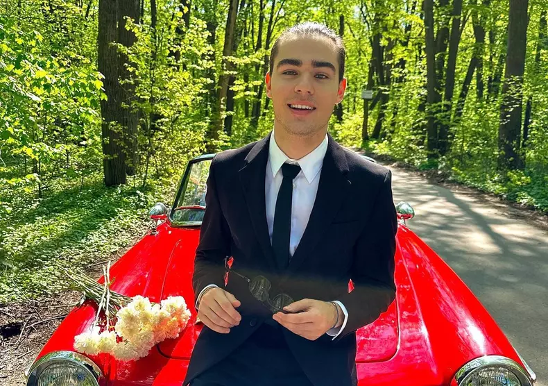 Radu Ștefan Bănică și-a găsit mașina vandalizată  (5)