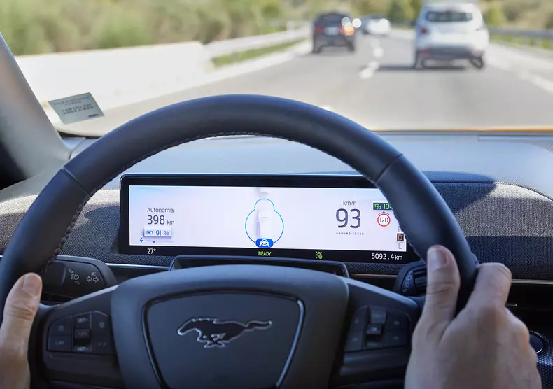 Ford se convierte en el primer fabricante de automóviles de Esp