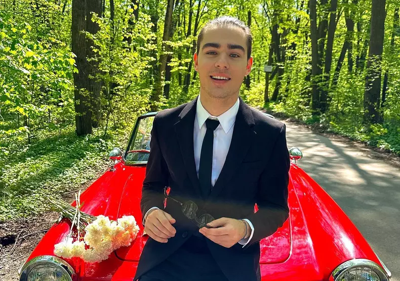 Radu Ștefan Bănică și-a găsit mașina vandalizată  (5)