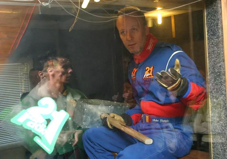 Andrei Gheorghe la Radio 21, in 2004