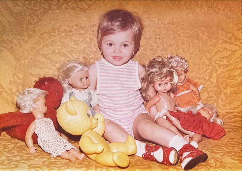 Andreea-Ibacka-imagini-rare-din-copilarie.-Cum-arata-sotia-lui-Cabral-cand-era-mica-6
