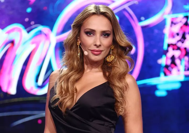 Salman Khan, apariţie inedită la iUmor cu un roast de senzaţie pentru Iulia Vântur,