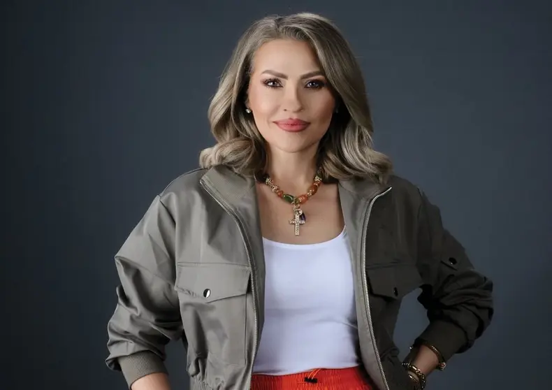 Mirela-Vaida-deschidere