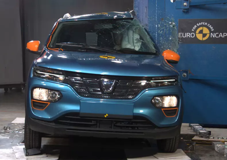 Dacia Spring crash_04