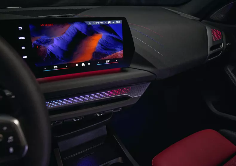 P90572298_highRes_the-new-bmw-m235-xdr