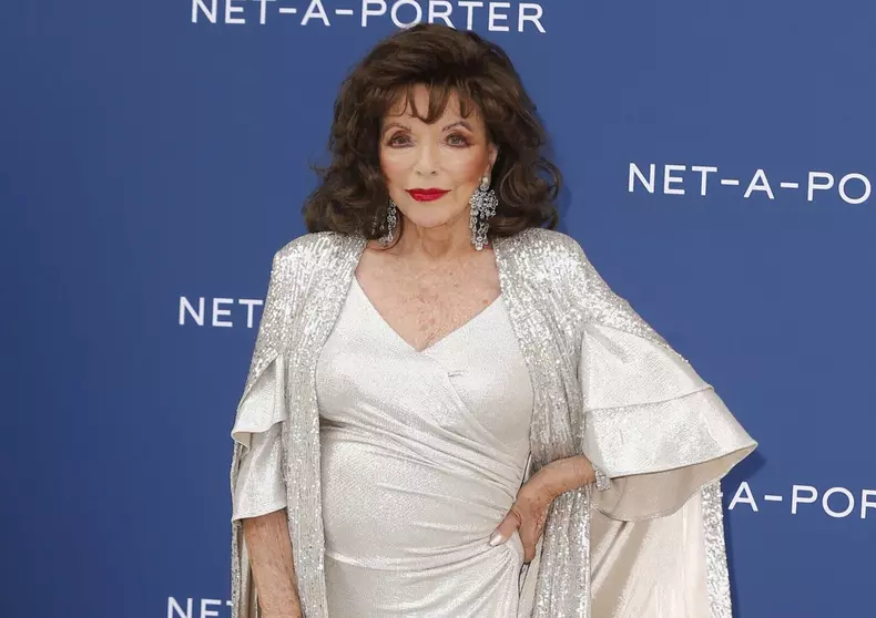 Cum arată Joan Collins la 90 de ani