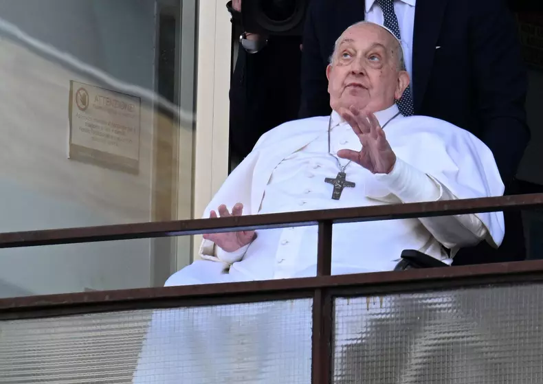Pope Francis Greets Crowds Before Discharge From Hospital  - Rome