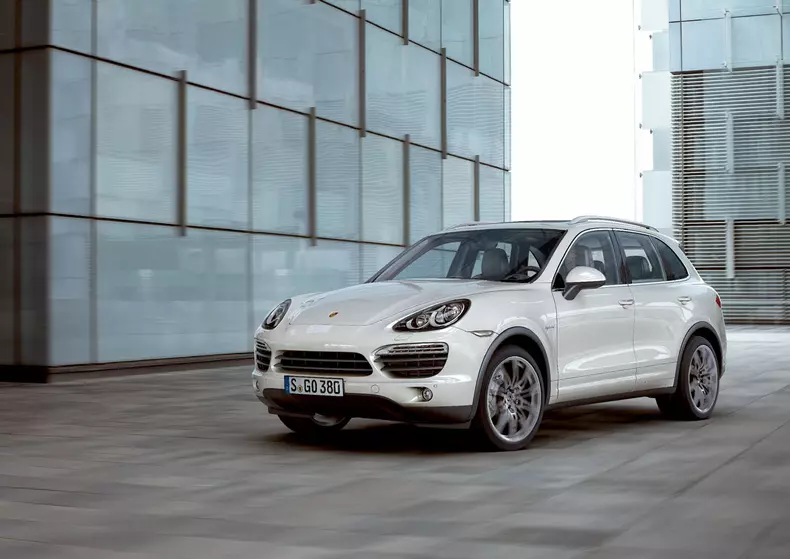 Porsche Cayenne: a doua generatie a noului model are si versiune hibrida