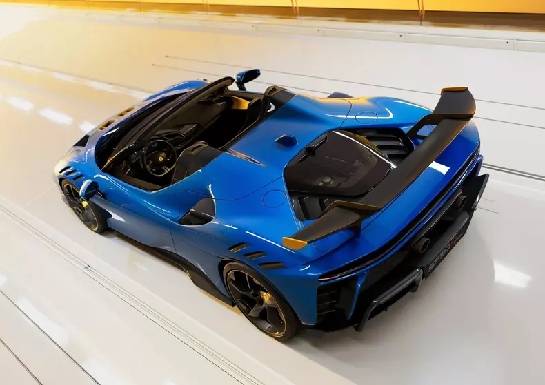 Ferrari-SF90_XX_Spider-2024-1600-04