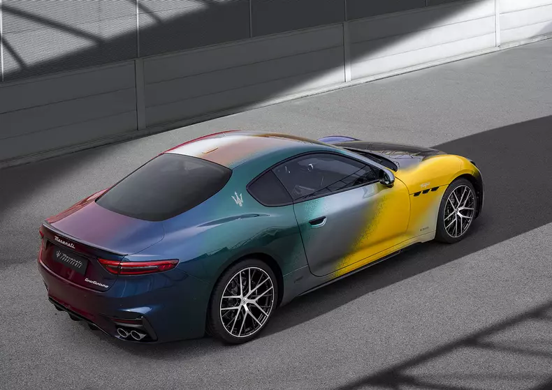 small_11_Maserati GranTurismo Prisma