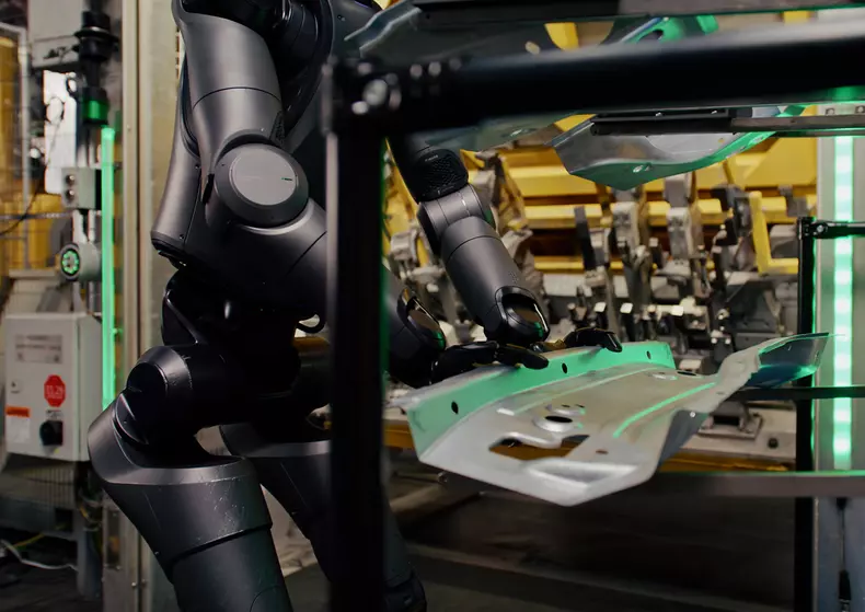 P90563509_highRes_figure02-bmw-group-p