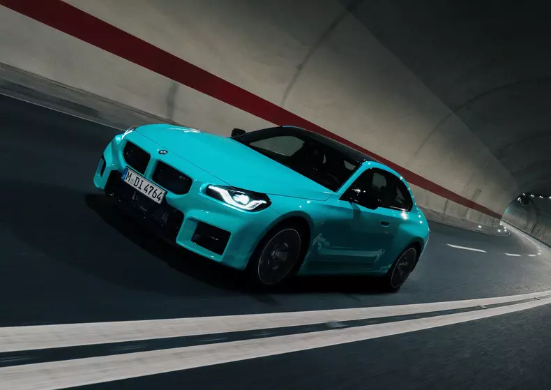 BMW-M2_with_M_xDrive-2027-HD-1d4059741c4cdd952a6d97855832426c667380adb