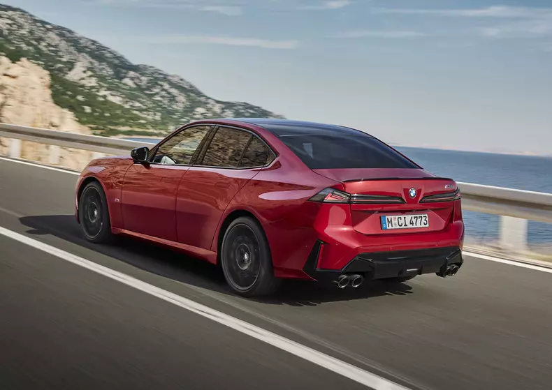 P90657698_highRes_the-new-bmw-m350-xdr