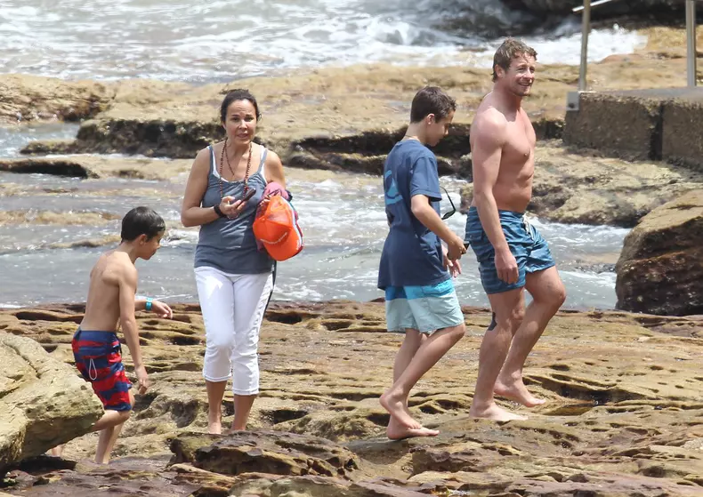 Exclusive - Simon Baker Enjoys Bondi Beach With His Family