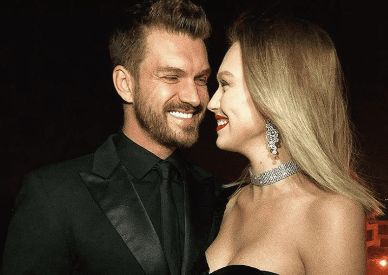 bogdan-vladau-si-gina-chirila-poveste-de-dragoste-ca-in-filme-intre-cei-doi-exista-o-diferenta-de-15-ani_1_size24