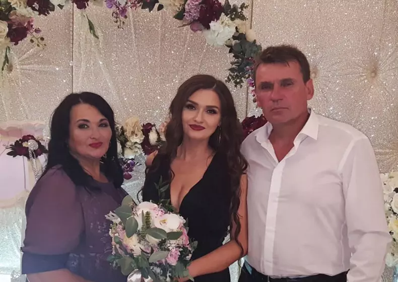 "Și-ar fi dorit să am o altă profesie, departe de ochii publicului". Ce relație are Viviana Sposub cu tatăl ei