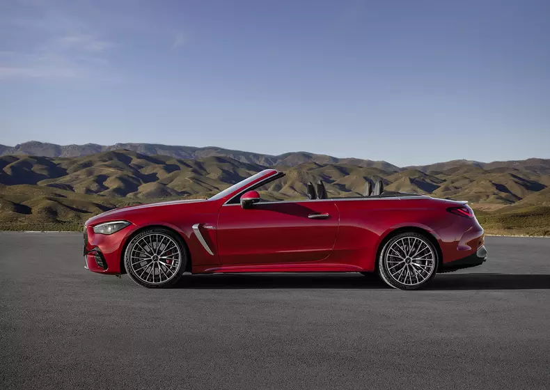 Das neue Mercedes-AMG CLE 53 4MATIC+ Cabriolet

The new Mercedes-AMG CLE 53 4MATIC+ Cabriolet