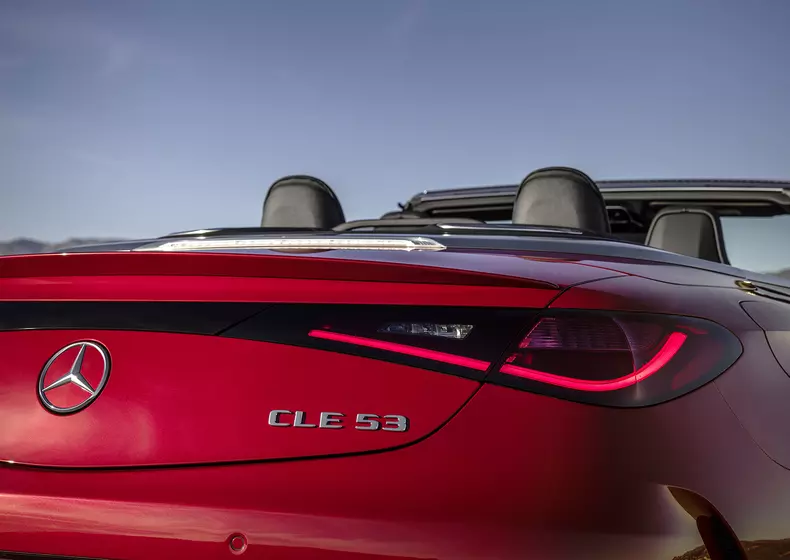 Das neue Mercedes-AMG CLE 53 4MATIC+ Cabriolet

The new Mercedes-AMG CLE 53 4MATIC+ Cabriolet