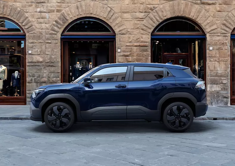 Suzuki-e_Vitara-2025-Side_Profile.82adf0b9