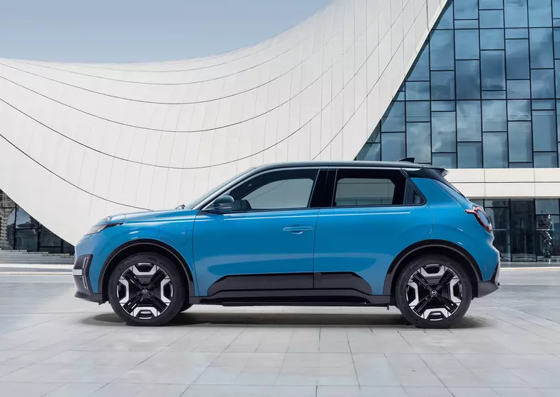 Nissan-Micra_EV-2026-HD-897574741bf2115d3b37e13c4afa72e55242dc3a3