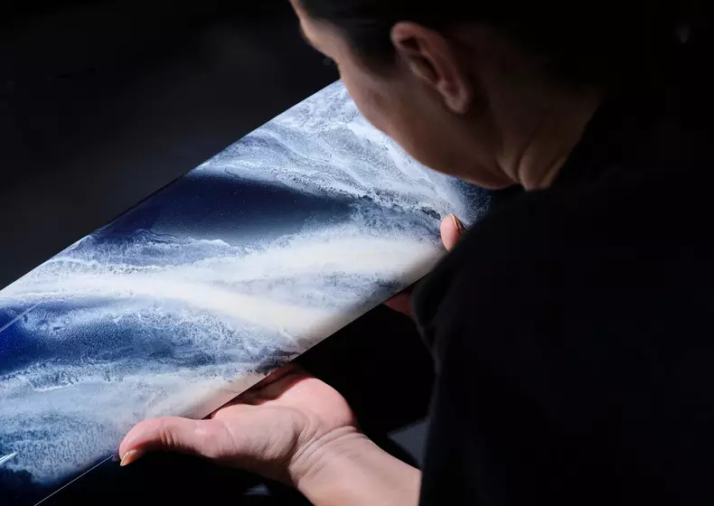 P90633343_highRes_presenting-rolls-roy