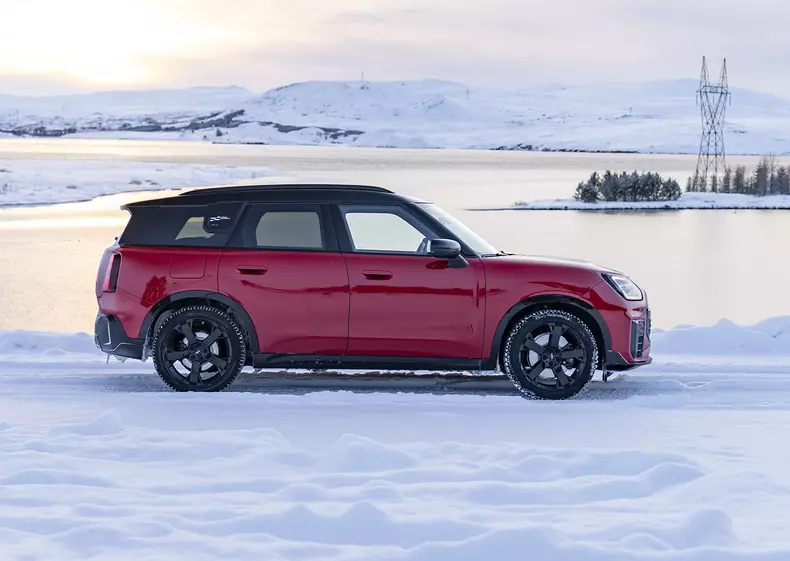 P90536098_highRes_mini-countryman-s-al