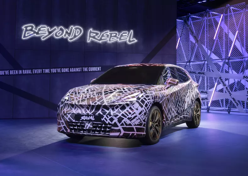 01_CUPRA-reveals-the-true-character-of-its-upcoming-electric-compact-urban-car-the-CUPRA-Raval-in-an-exclusive-pre-series-test-drive_HQ