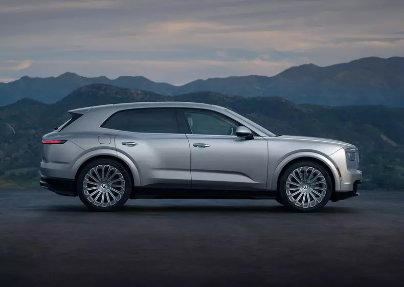Bentley-Torcal-2028-Side_Profile.9f6da46e