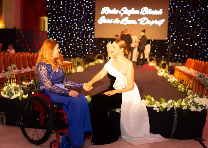 gala-atipic-beauty-2-2