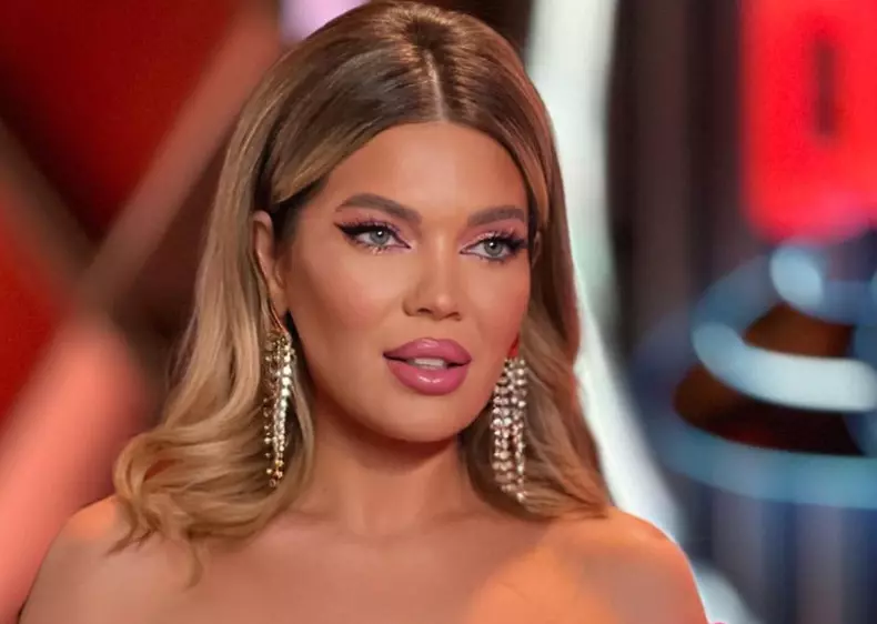 gina-pistol-uimitoare-in-ultima-sa-aparitie-la-chefi-la-cutite-2023.-cat-a-costat-tinuta-din-finala-show-ului-4