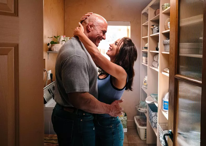 Dwayne-Johnson-Emily-Blunt-Smashing-Machine (3)