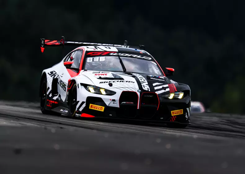 P90653609_highRes_nuerburgring-ger-27-