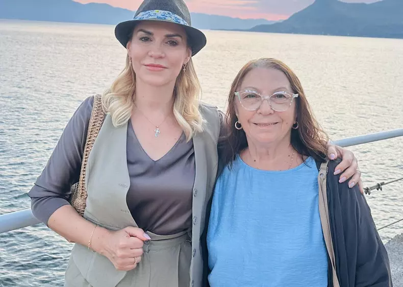 mama gabriela firea