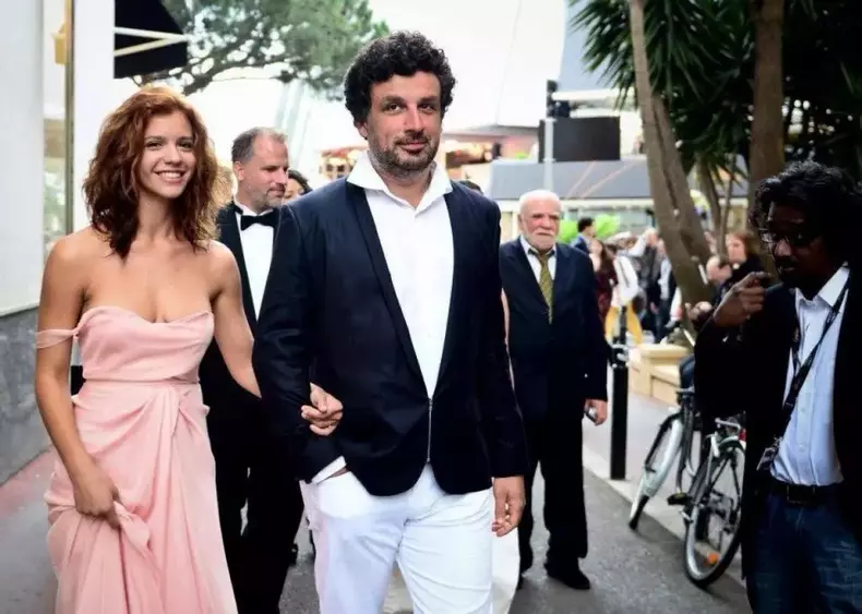 media-147514923785410200-1024x730-1